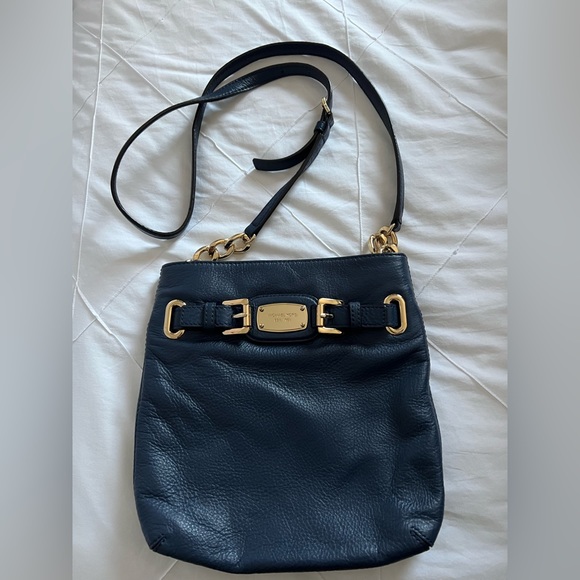 Michael Kors cross body - Picture 1 of 4